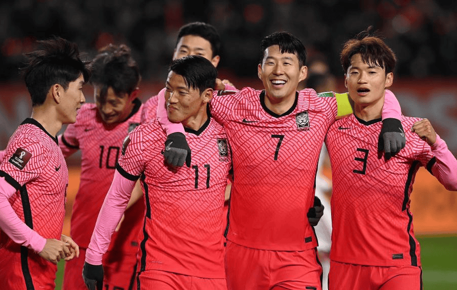 足球男团实力出众锋线犀利打进国家队