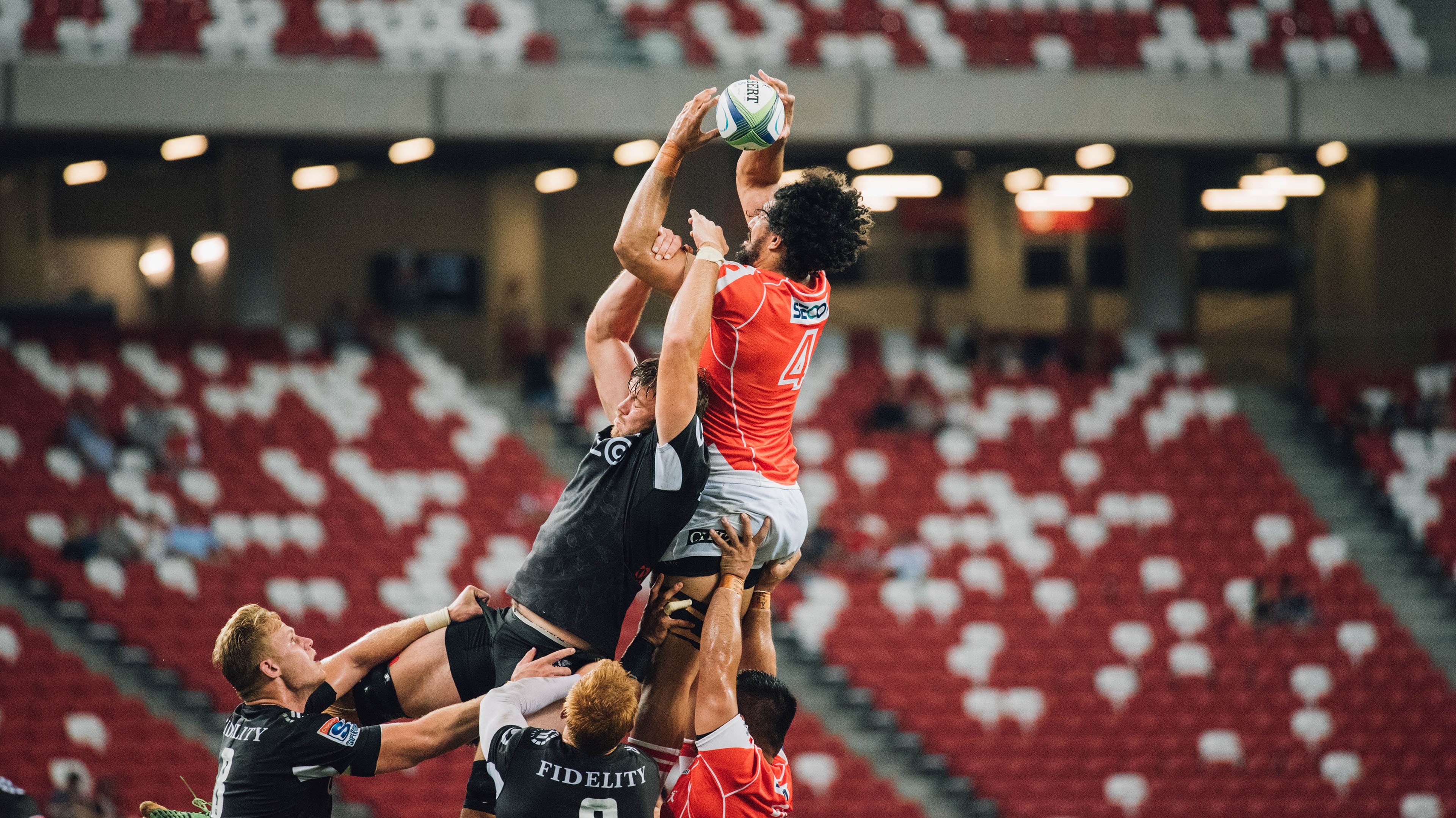 当足球智慧驶入F1赛道，奥亚尔萨瓦尔在澳大利亚街道赛的单节拉开艺术