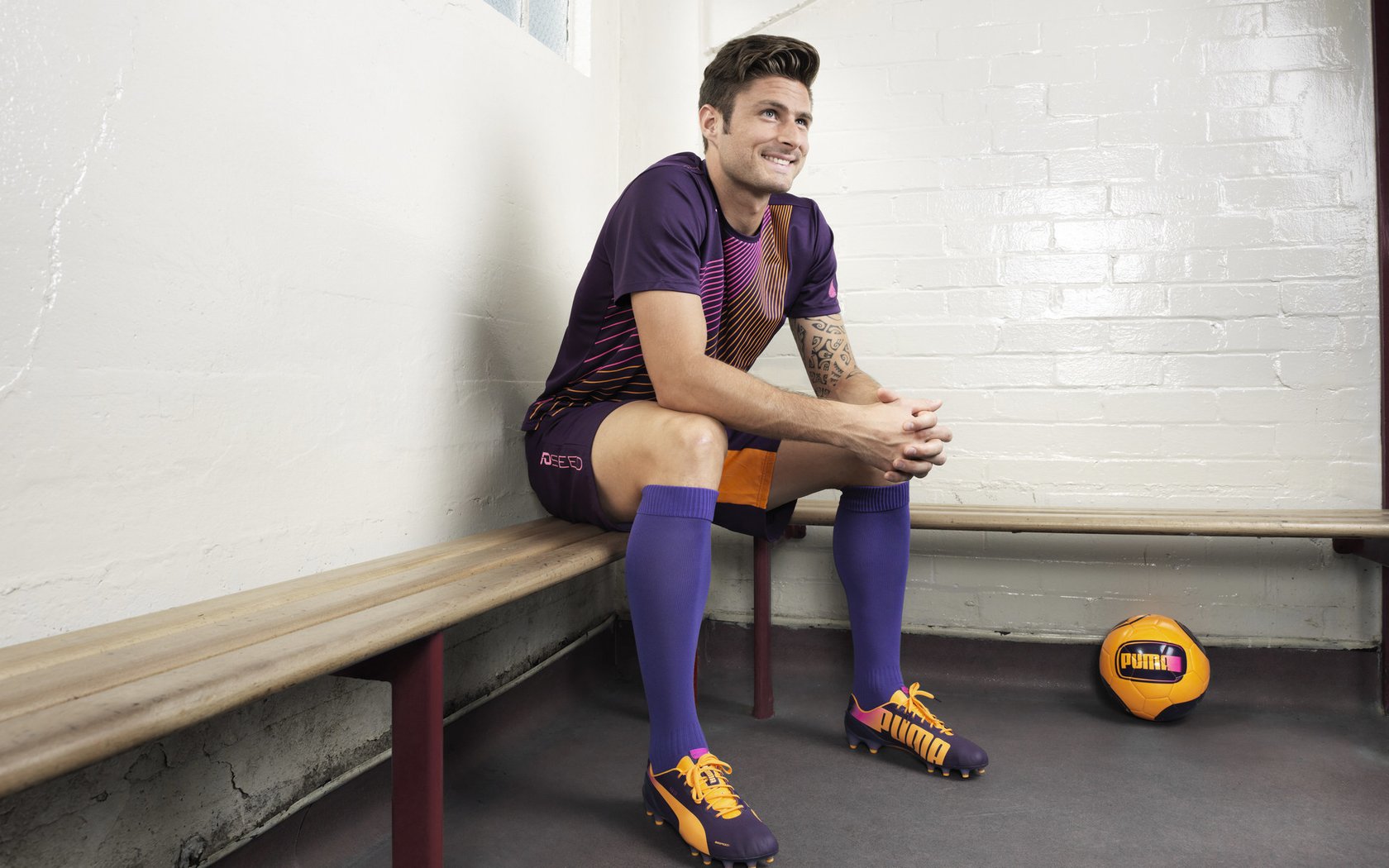 英超争冠焦点战,曼城国王全面压制步行者阿森纳