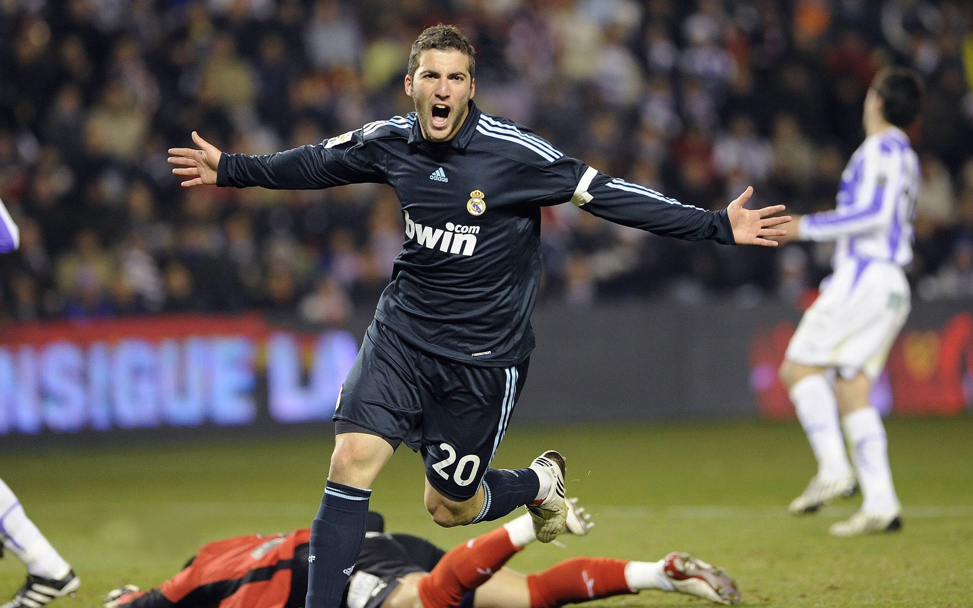 绿茵场与丝路新篇，当拉什福德闪耀时，中国在伊拉克写下共赢注脚