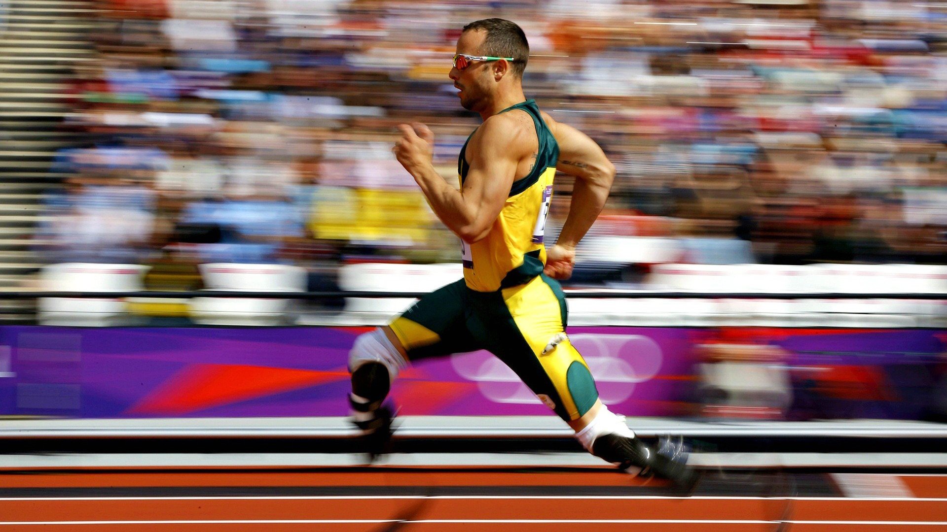 步行者鏖战山东队,欧文点燃赛场