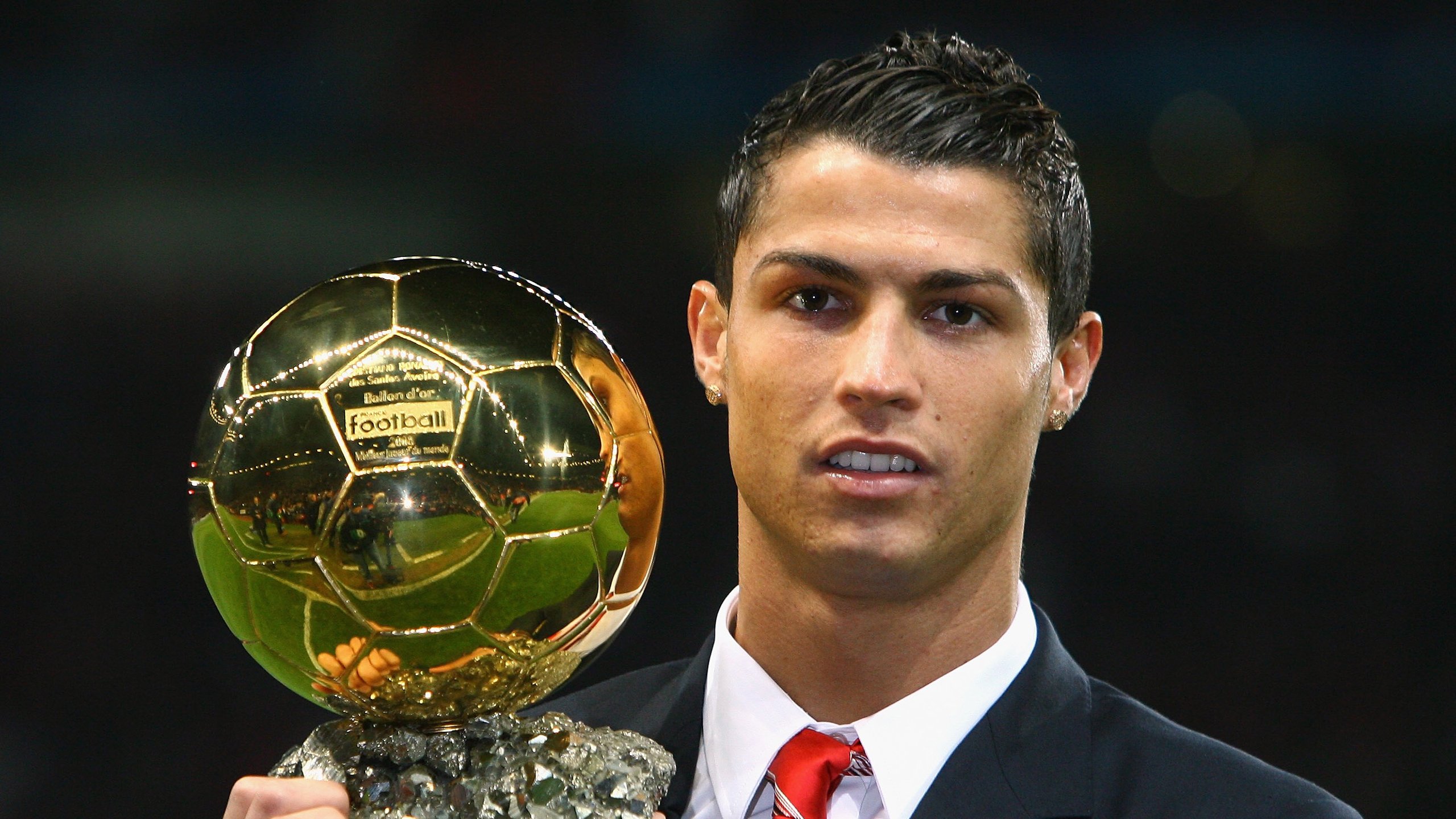 安菲尔德奇迹再现，戈麦斯领衔利物浦二队横扫巴西，改写足球叙事